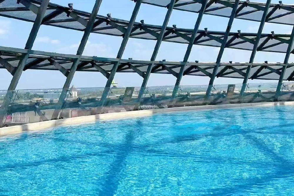 告別室內(nèi)游泳池潮濕煩惱，恒溫除濕設(shè)備來(lái)幫忙！